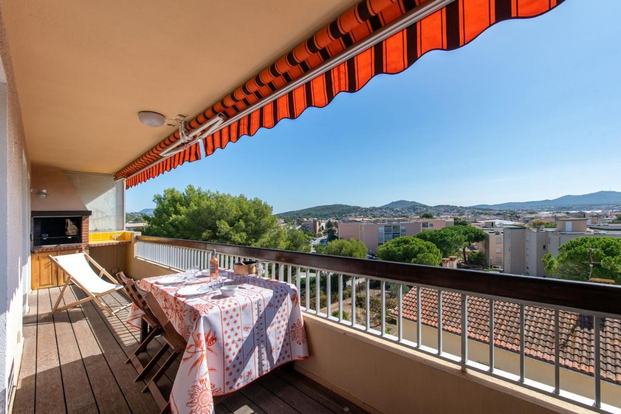 Le Cadet - Vue Panoramique Ville Et Baie De Sanary Sur Mer, Parking & Terrasse - 2 A 4 Pers Esterno foto